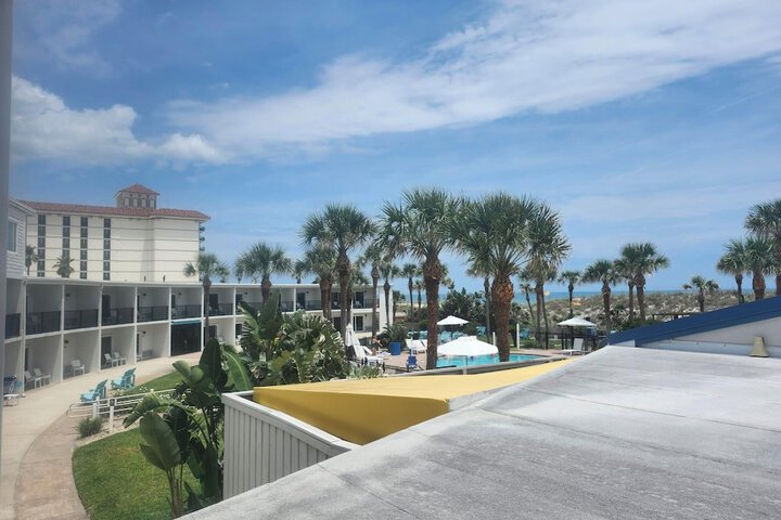 Seahorse Oceanfront Inn