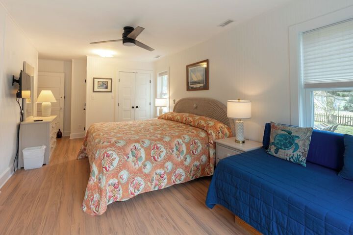 Ocracoke Harbor Inn