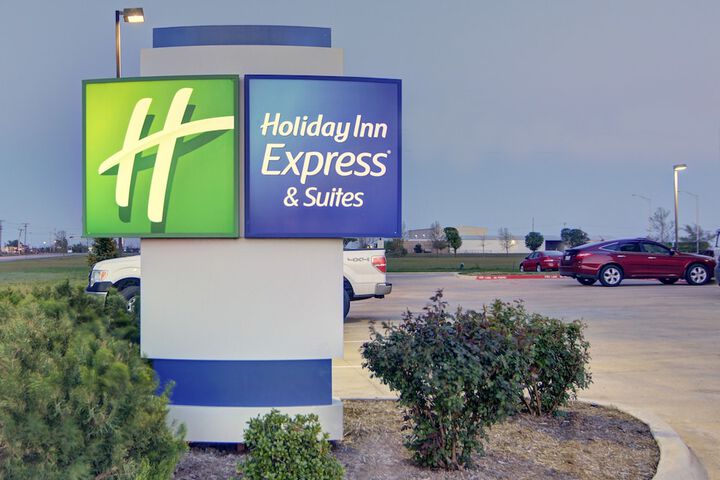 Holiday Inn Express & Suites Altus by IHG
