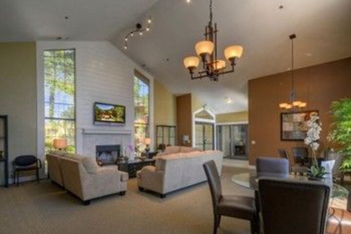 Global Luxury Suites Near Canyon Lakes
