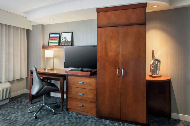 Courtyard by Marriott Gaithersburg Washingtonian Center