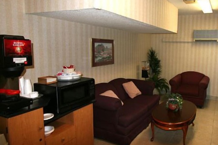 CenterWay Hotel Buffalo North Near University