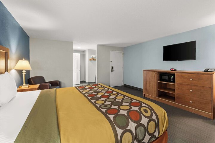 Room 14 of 31