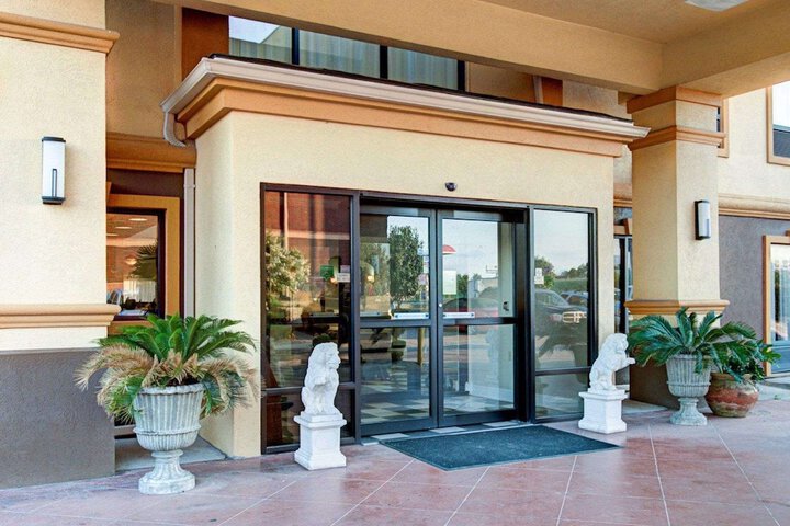 Hotel 3 of 29