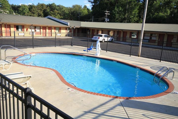 Pool 10 of 57