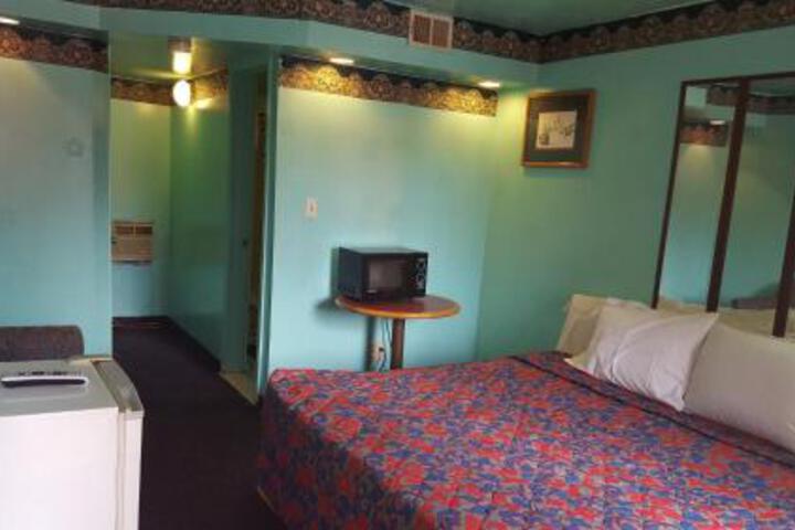 Mona Lisa Motel
