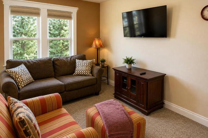 Triple Tree Suites