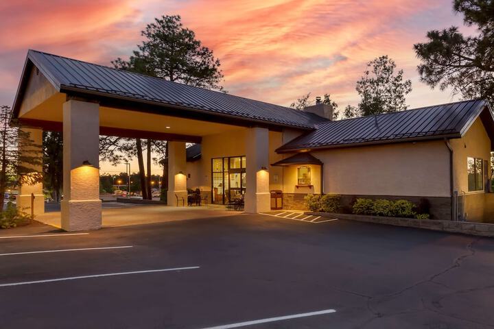 Hotel 7 of 44