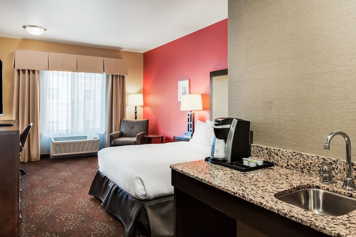 Room 52 of 82