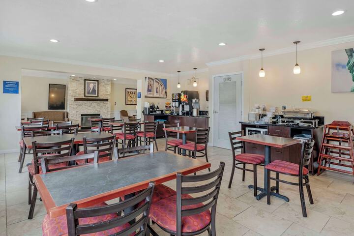 Best Western Salinas Monterey Hotel