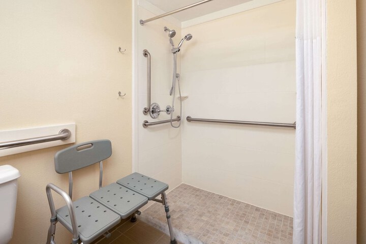 Room 22 of 26