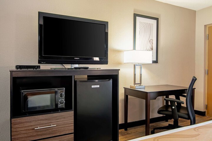 Room 40 of 46