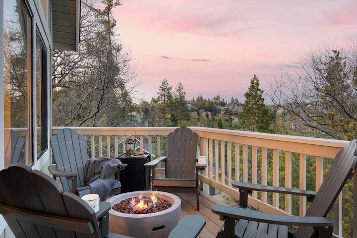 Pollock by Avantstay Stunning Views w / Movie Room Game Room & Large Balcony