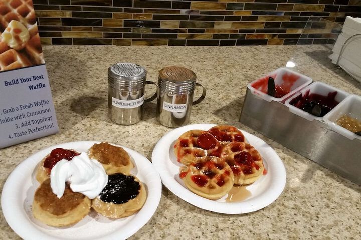 Breakfast/Coffee Service 25 of 31