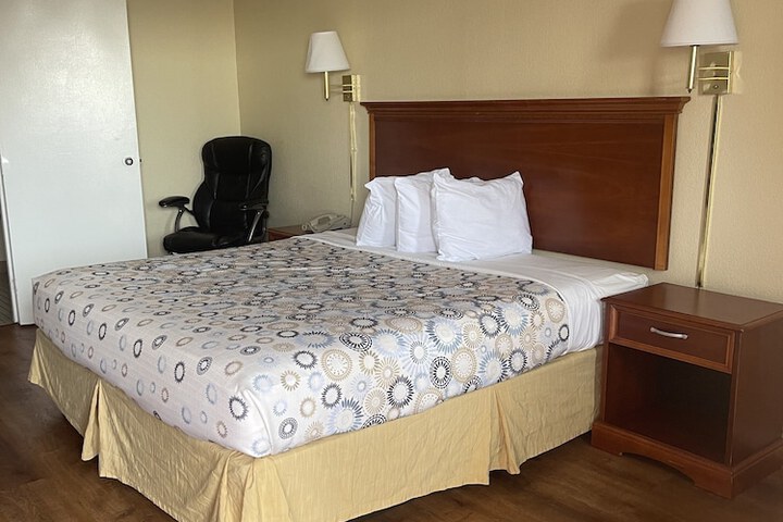 Room 74 of 91