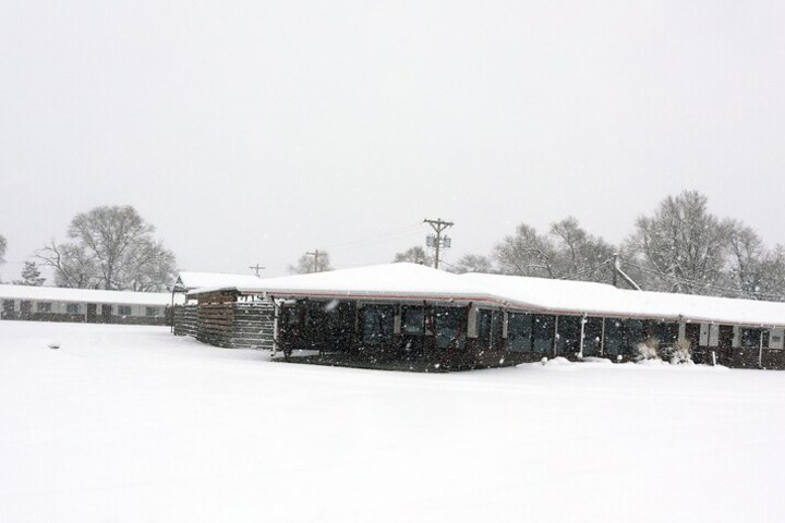Raine Motel
