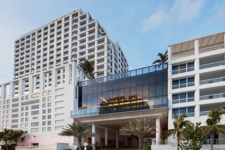 Conrad Fort Lauderdale Beach