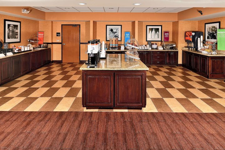 Hampton Inn & Suites Fredericksburg
