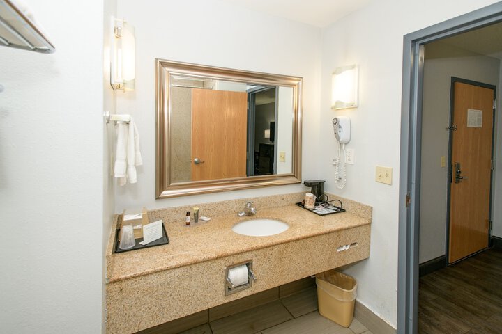 Room 18 of 26