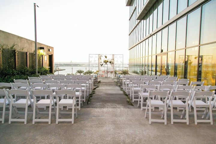 Ballroom/Hall 44 of 48