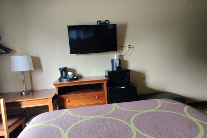 Room 37 of 37