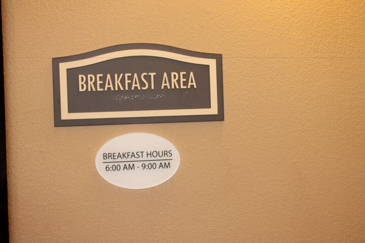 Breakfast/Coffee Service 36 of 46