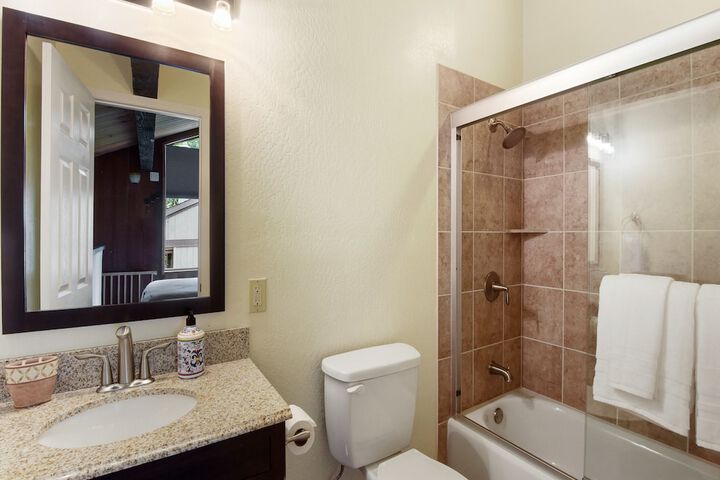 Enjoy Forest Views Retreat at Kingswood Village!