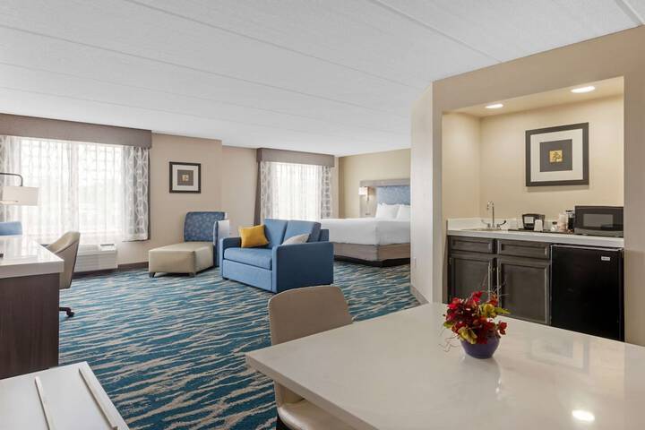 Room 44 of 72