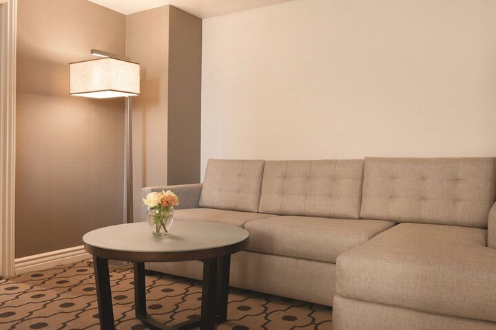 Room 15 of 33