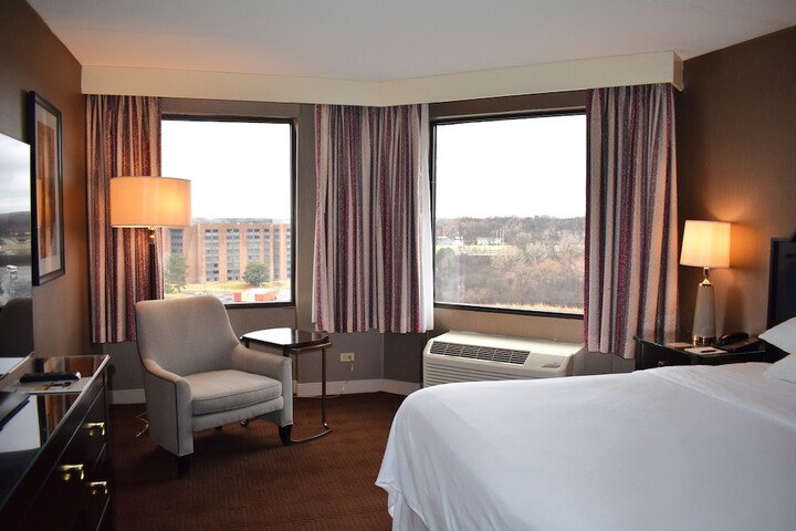 Sheraton Lisle Naperville Hotel
