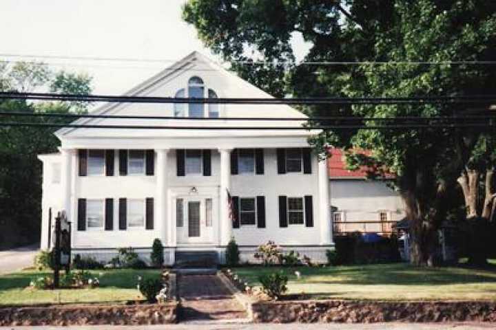 Sturbridge Country Inn
