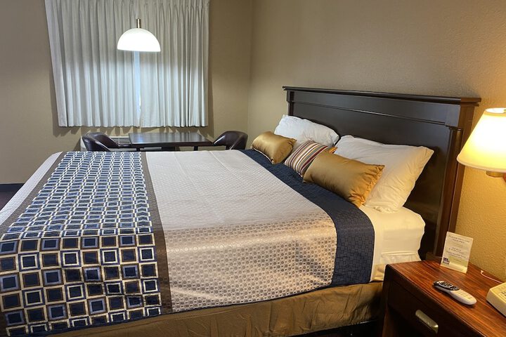 Room 27 of 30