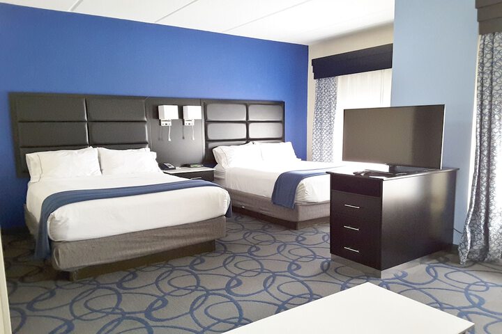 Holiday Inn Express Hotel & Suites by IHG