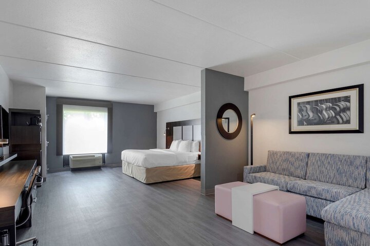 Room 20 of 38