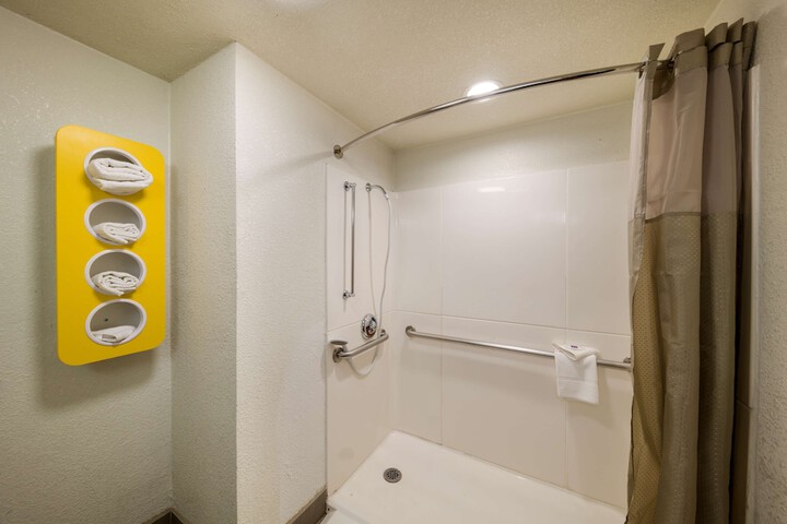 Motel 6 Dallas TX - Farmers Branch
