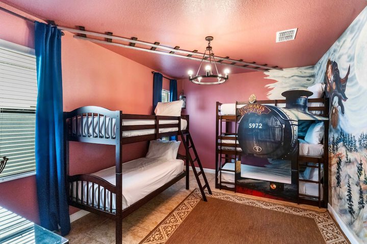 Room 52 of 67