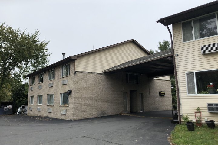 Hotel 8 of 38