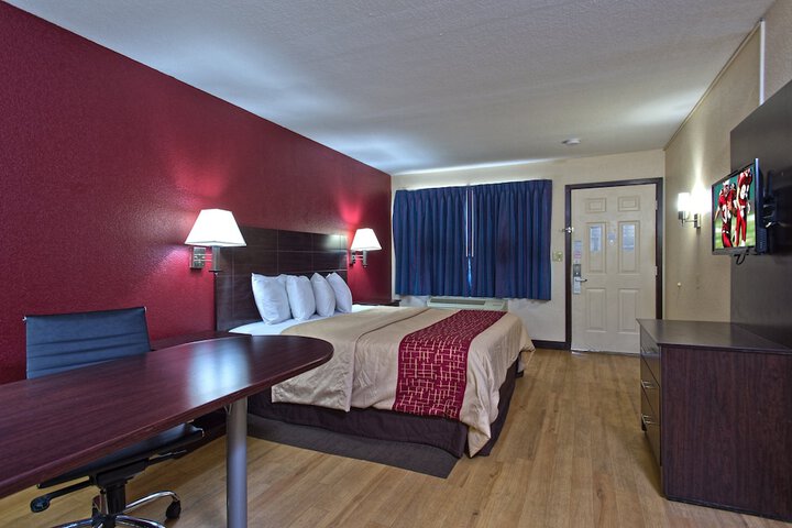 Room 9 of 17