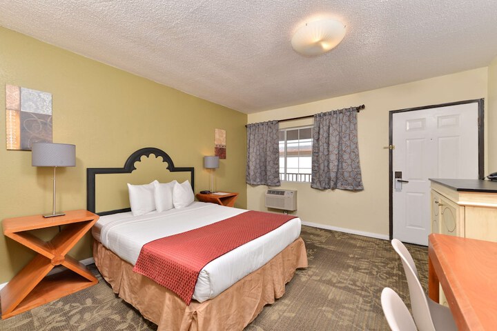 Room 15 of 39