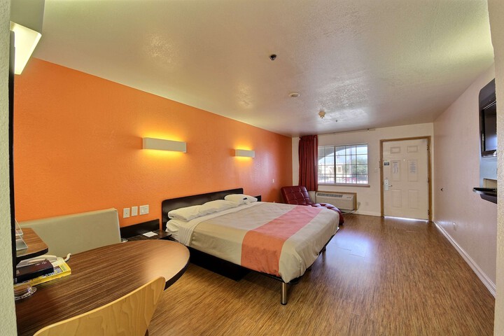 Motel 6 Edinburg TX