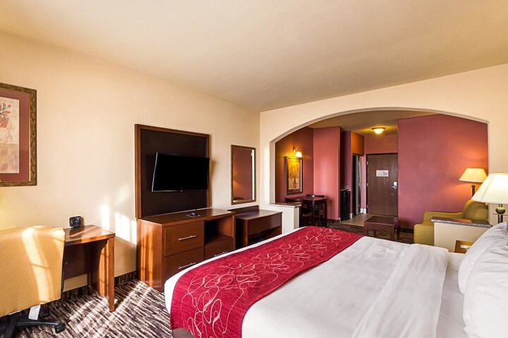 Room 15 of 32