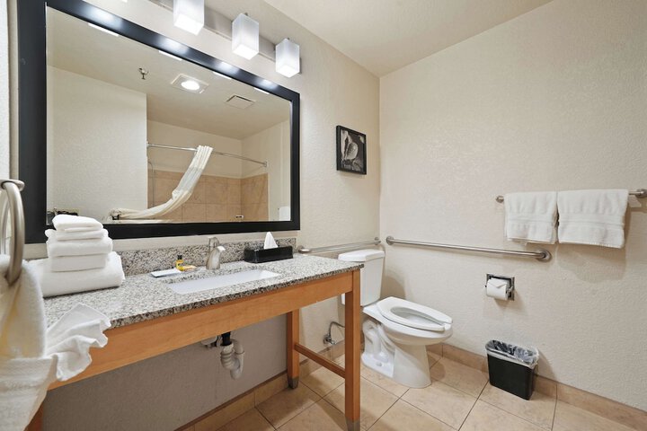Room 40 of 49