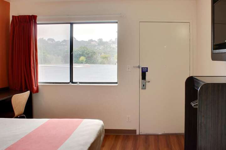 Room 19 of 49