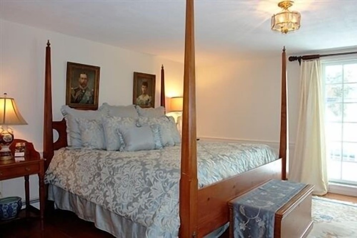 Room 18 of 47