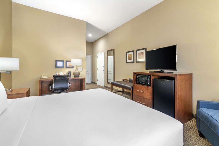 Room 28 of 42
