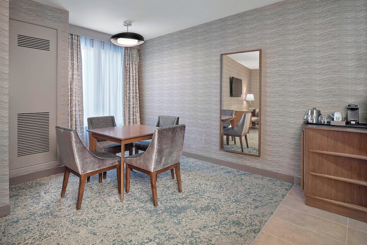 Room 48 of 76