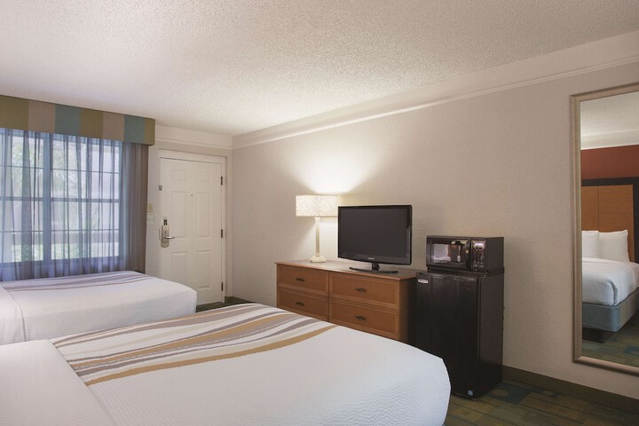 Room 15 of 30