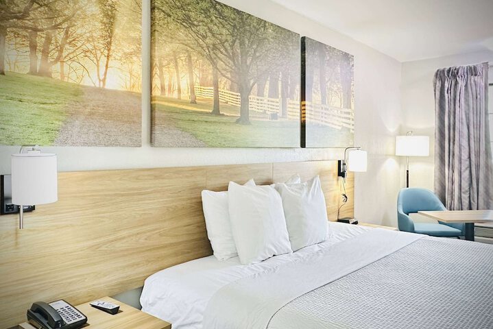 Room 29 of 34