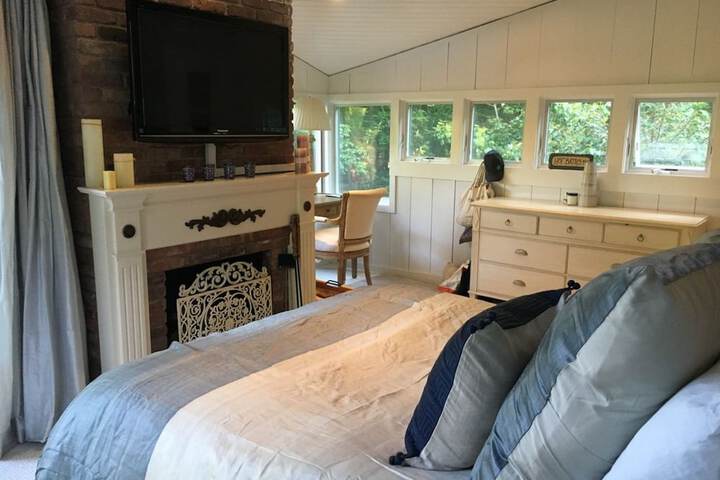 Villa Red Hut