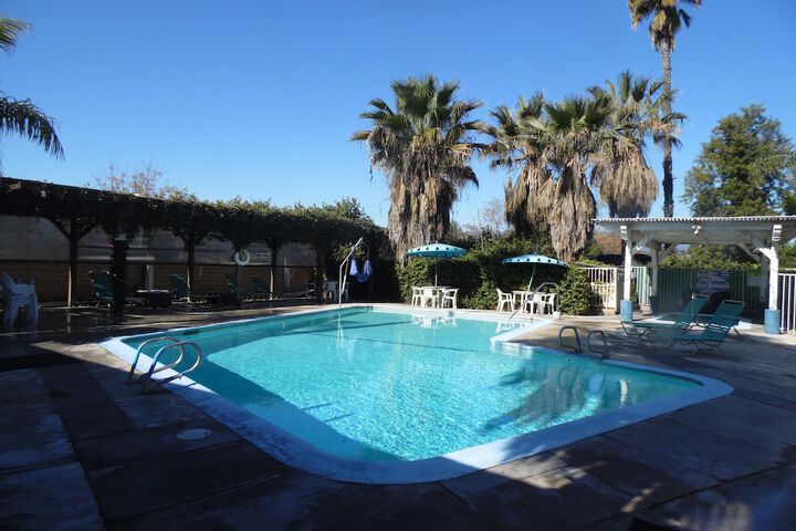 Pool 4 of 85